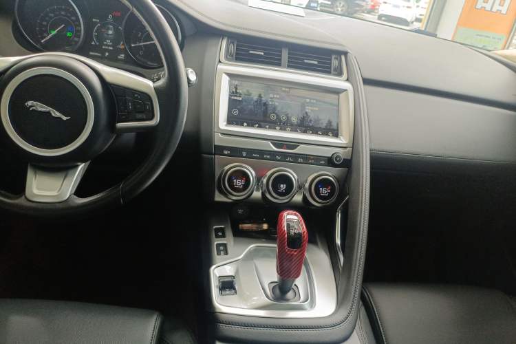 Used Jaguar E-PACE 2018 P250 SE China VI Audio And AC Panel