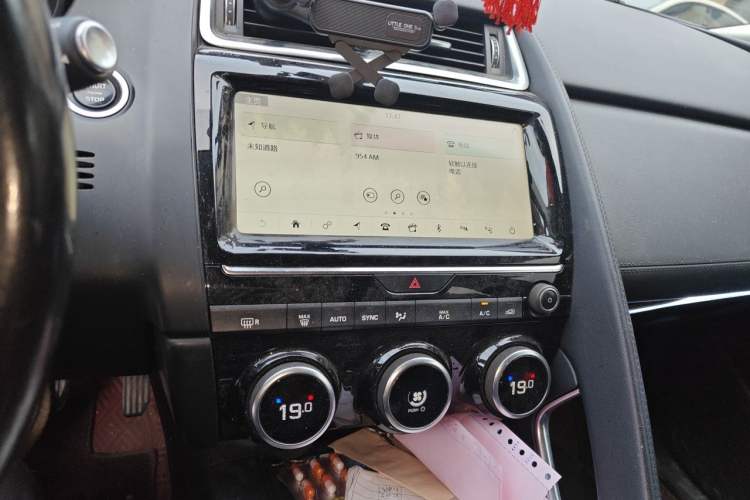 Used Jaguar E-PACE 2018 P250 S China VI Audio And AC Panel