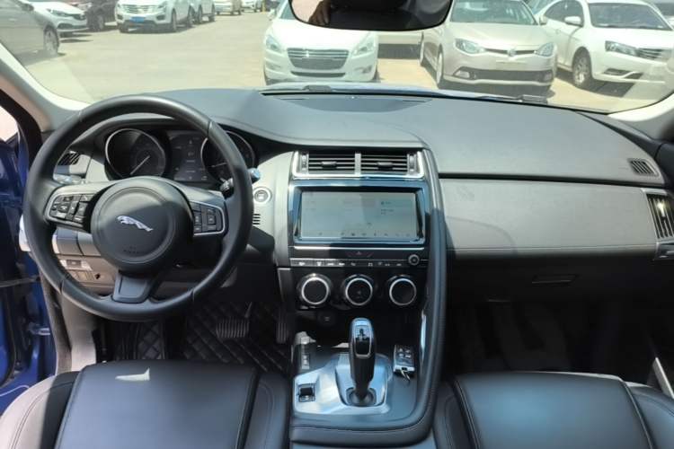 Used Jaguar E-PACE 2018 P250 S China VI Center Console