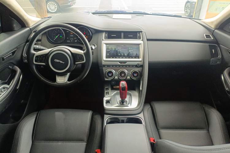 Used Jaguar E-PACE 2018 P250 SE China VI Center Console