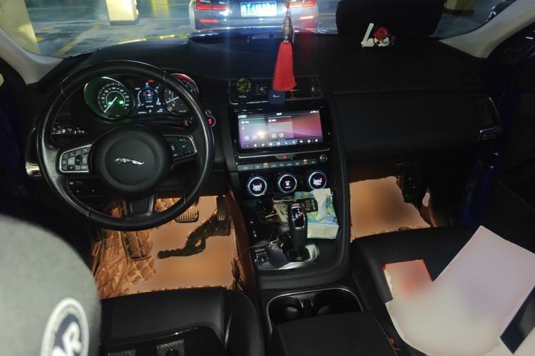 Used Jaguar E-PACE 2018 P200 China VI Center Console