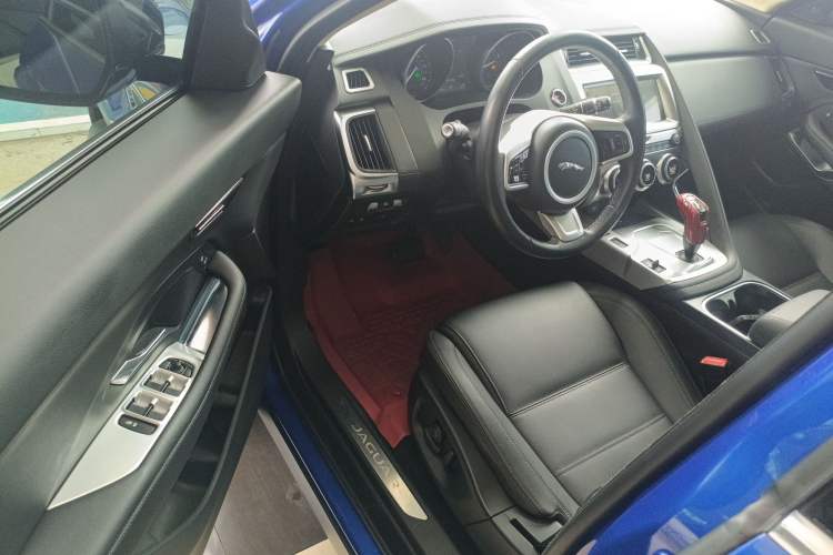 Used Jaguar E-PACE 2018 P250 SE China VI Driver Seat