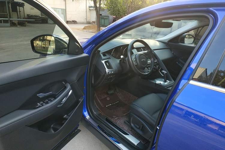 Used Jaguar E-PACE 2018 P200 S China VI Driver Seat