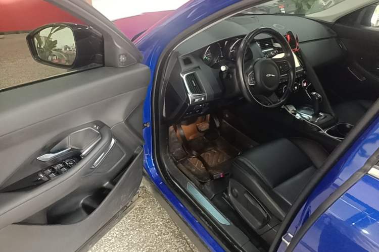 Used Jaguar E-PACE 2018 P200 S China VI Driver Seat