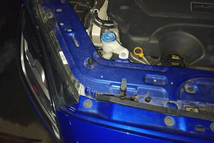 Used Jaguar E-PACE 2018 P200 China VI Engine Bay Right