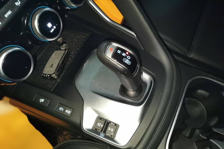 Used Jaguar E-PACE 2018 P200 S China VI Gear Lever