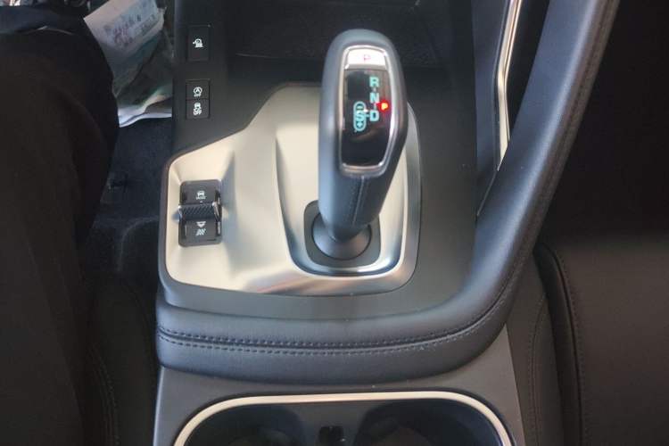 Used Jaguar E-PACE 2018 P200 S China VI Gear Lever
