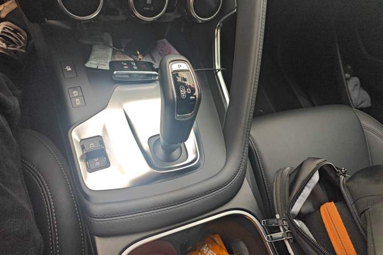 Used Jaguar E-PACE 2018 P250 S China VI Gear Lever