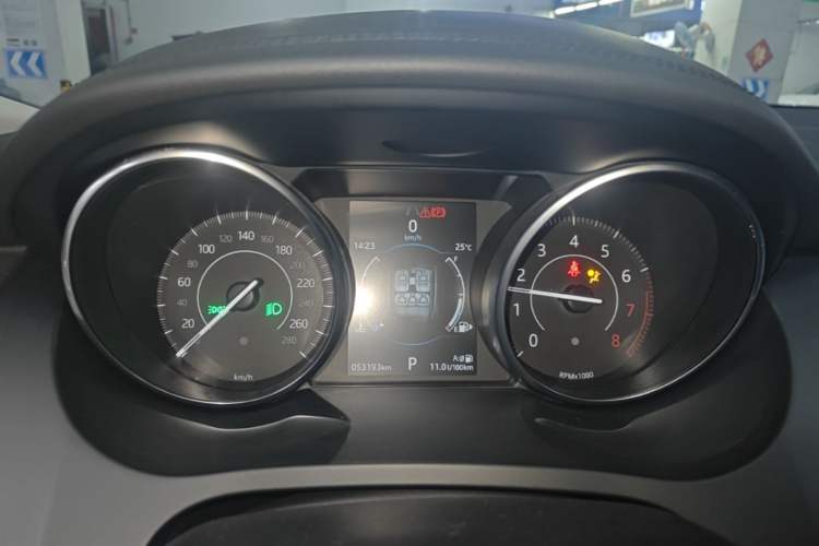Used Jaguar E-PACE 2018 P200 S China VI Instrument Cluster