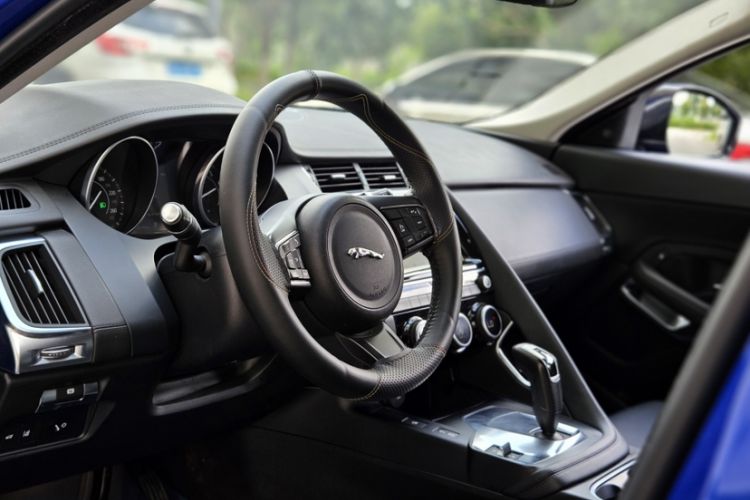 Used Jaguar E-PACE 2018 P200 S China VI Interior 1