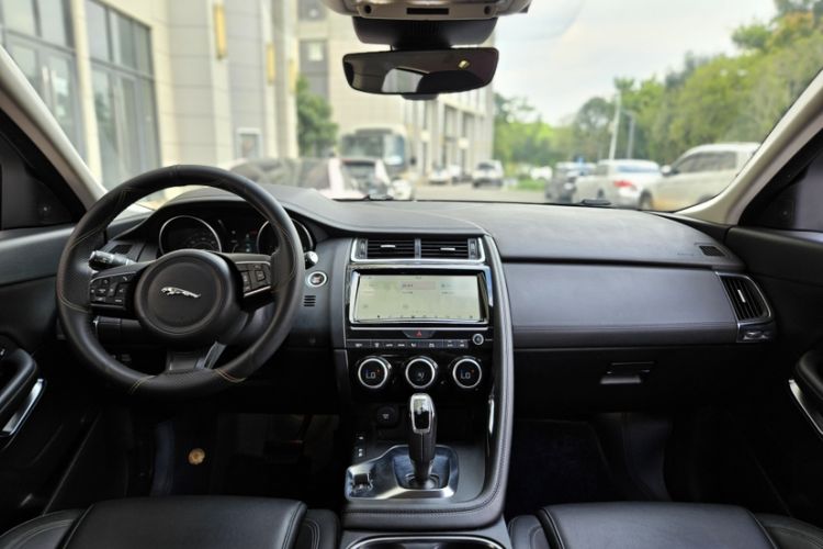 Used Jaguar E-PACE 2018 P200 S China VI Interior 14