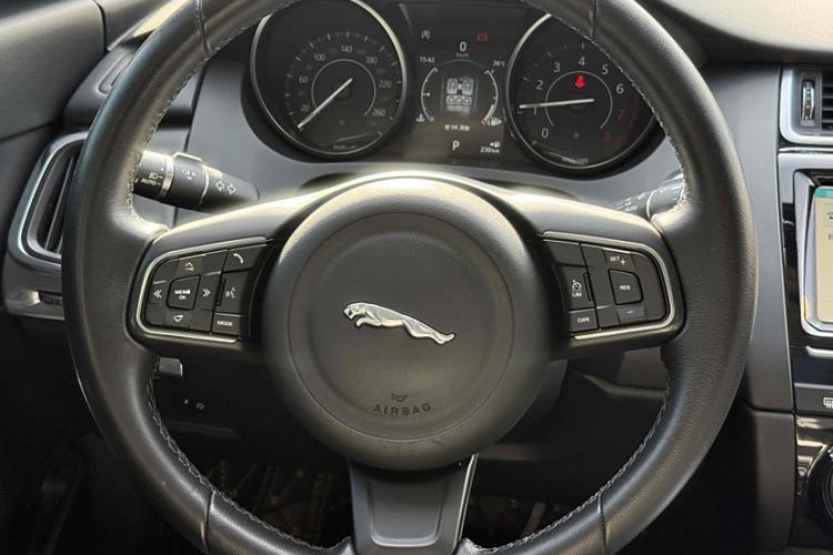 Used Jaguar E-PACE 2018 P200 China VI Interior 2