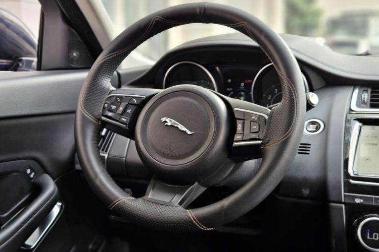 Used Jaguar E-PACE 2018 P200 S China VI Interior 4