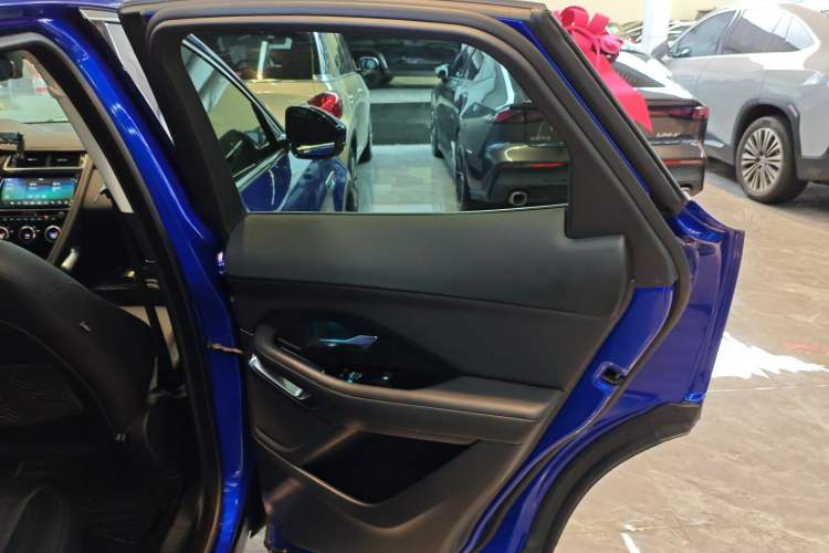 Used Jaguar E-PACE 2018 P200 S China VI Interior 6