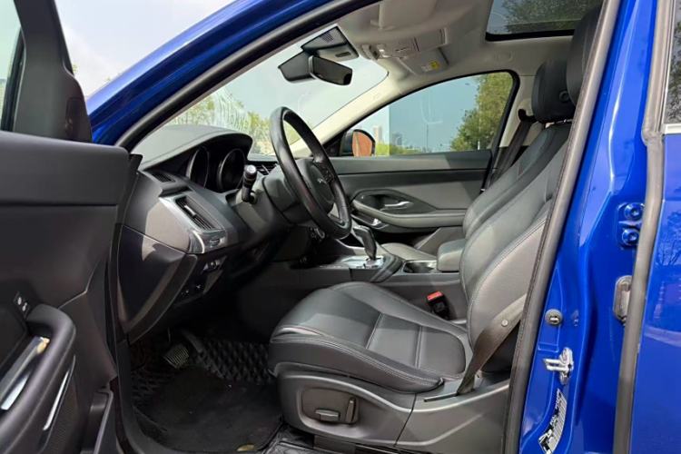 Used Jaguar E-PACE 2018 P200 S China VI Interior 8
