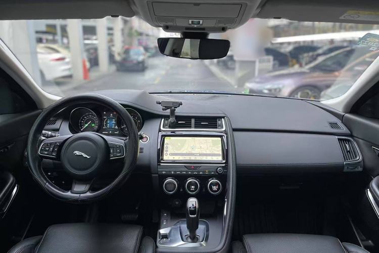 Used Jaguar E-PACE 2018 P200 S China VI Interior 9