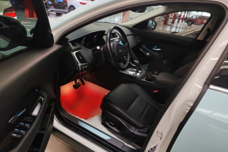 Used Jaguar E-PACE 2018 P250 S China VI Left Front Seat