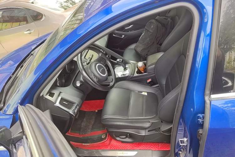 Used Jaguar E-PACE 2018 P200 S China VI Left Front Seat