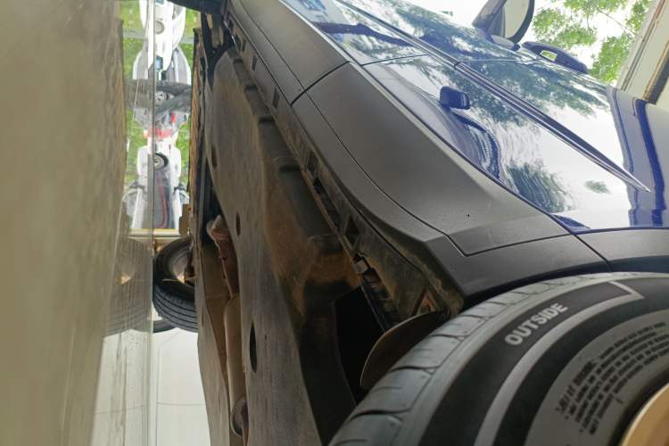 Used Jaguar E-PACE 2018 P250 SE China VI Left Side Sill