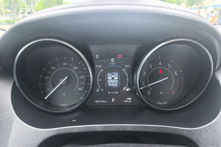 Used Jaguar E-PACE 2018 P200 S China VI Odometer Close Up
