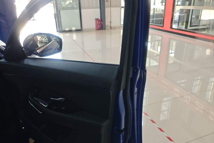 Used Jaguar E-PACE 2018 P200 S China VI Right Front Door Interior