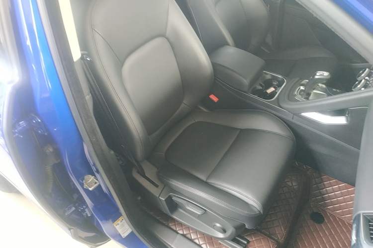 Used Jaguar E-PACE 2018 P200 China V Standard Right Front Seat