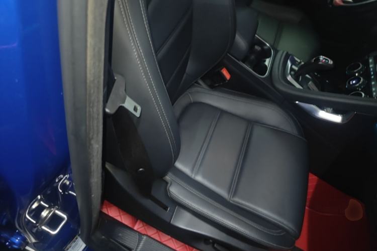 Used Jaguar E-PACE 2018 P200 S China VI Right Front Seat