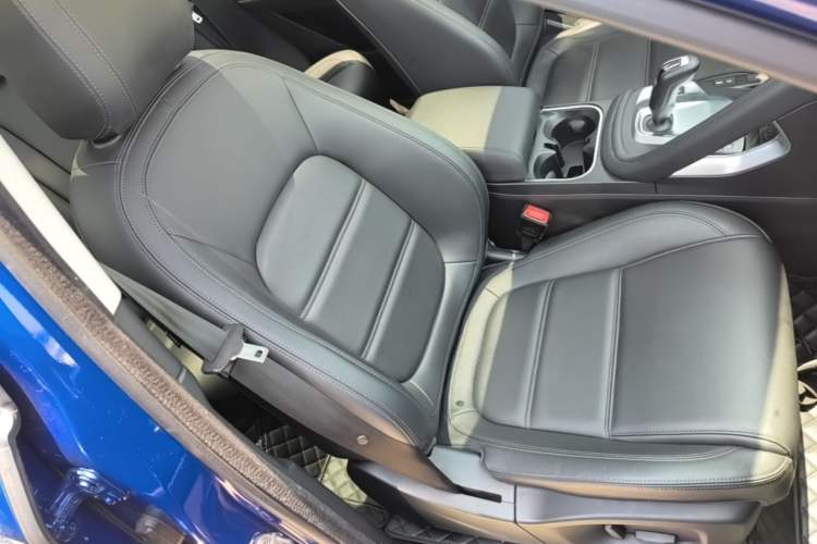 Used Jaguar E-PACE 2018 P250 S China VI Right Front Seat