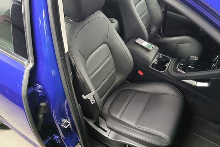 Used Jaguar E-PACE 2018 P250 S China VI Right Front Seat