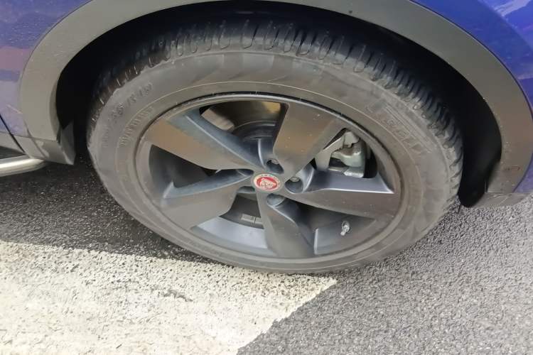 Used Jaguar E-PACE 2018 P250 S China VI Right Front Wheel Hub
