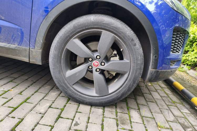 Used Jaguar E-PACE 2018 P200 S China V-standard Right Front Wheel Hub