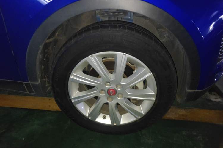 Used Jaguar E-PACE 2018 P200 China VI Right Front Wheel Hub