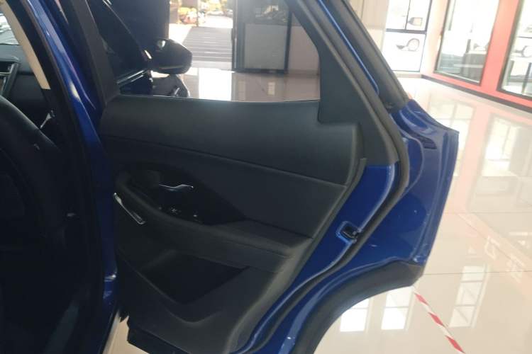 Used Jaguar E-PACE 2018 P200 S China VI Right Rear Door Interior