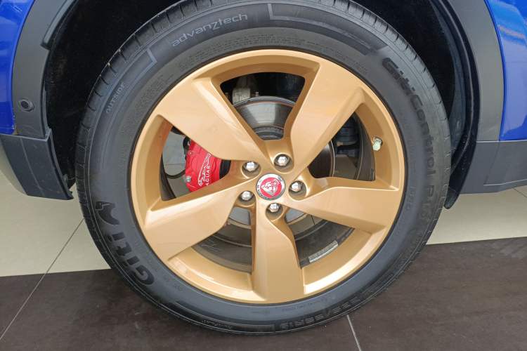 Used Jaguar E-PACE 2018 P250 SE China VI Right Rear Wheel Hub