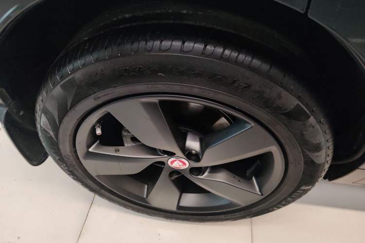 Used Jaguar E-PACE 2018 P250 S China VI Right Rear Wheel Hub