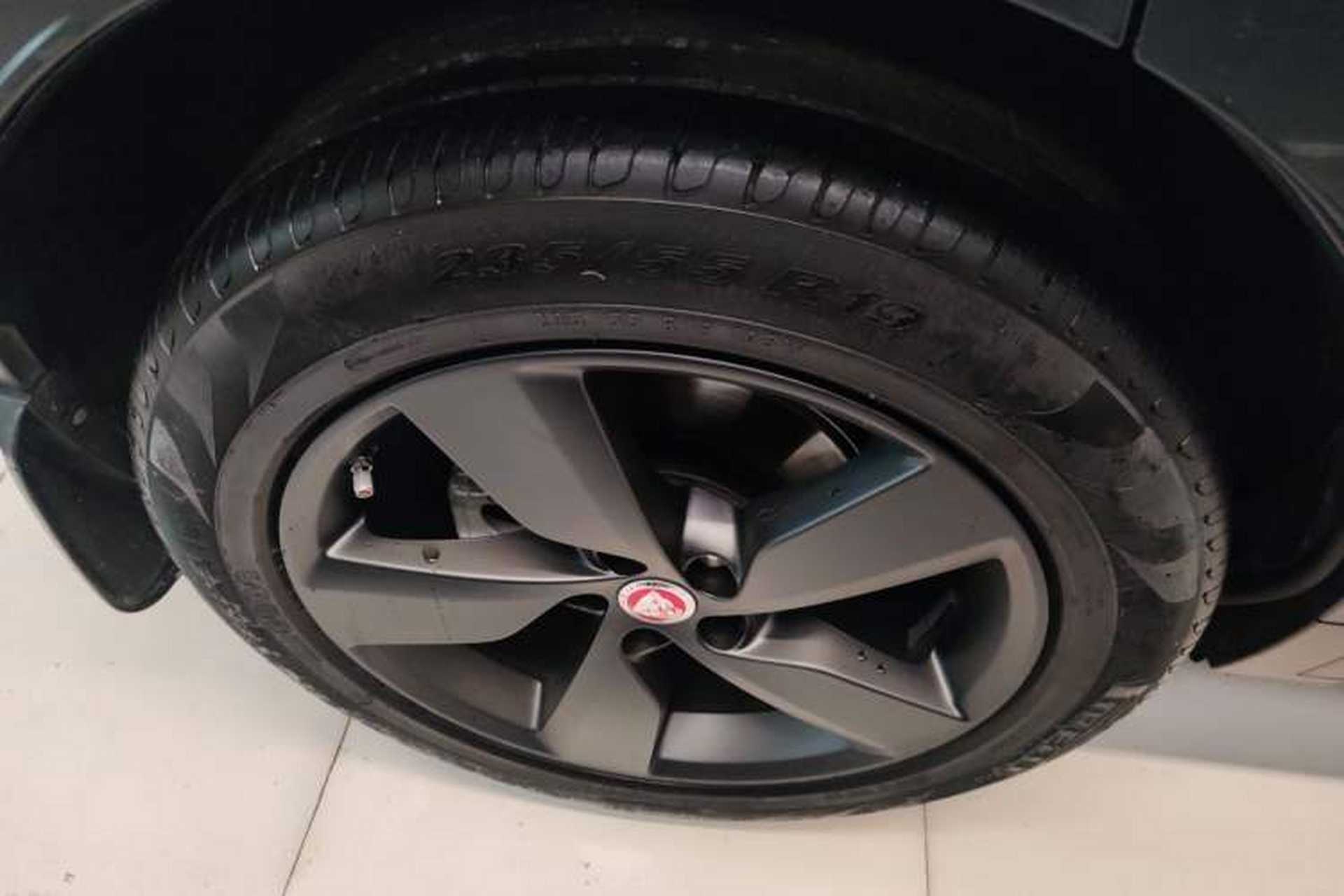 Used Jaguar E-PACE 2018 P250 S China VI Right Rear Wheel Hub