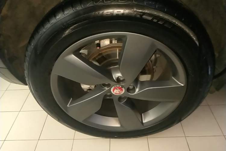 Used Jaguar E-PACE 2018 P250 S China VI Right Rear Wheel Hub