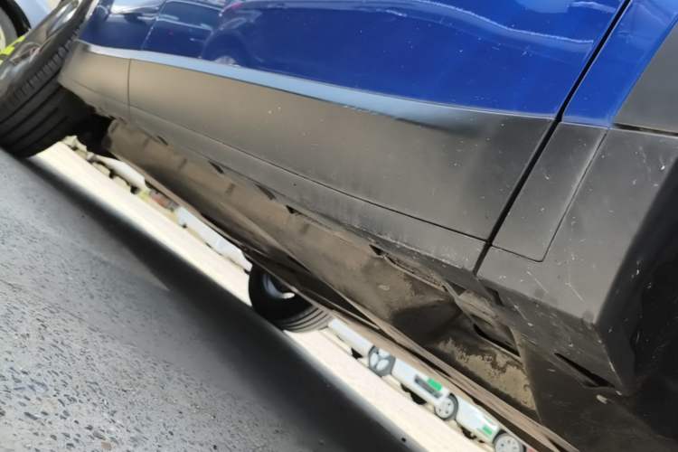 Used Jaguar E-PACE 2018 P250 S China VI Right Side Sill