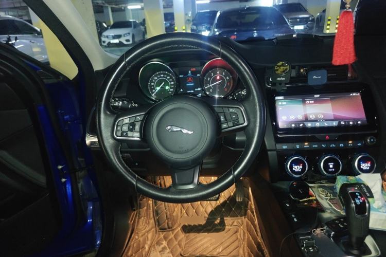 Used Jaguar E-PACE 2018 P200 China VI Steering Wheel