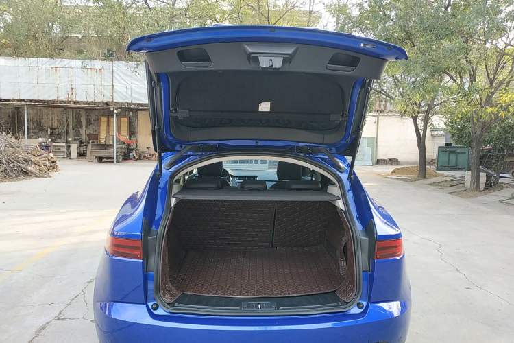 Used Jaguar E-PACE 2018 P200 S China VI Trunk