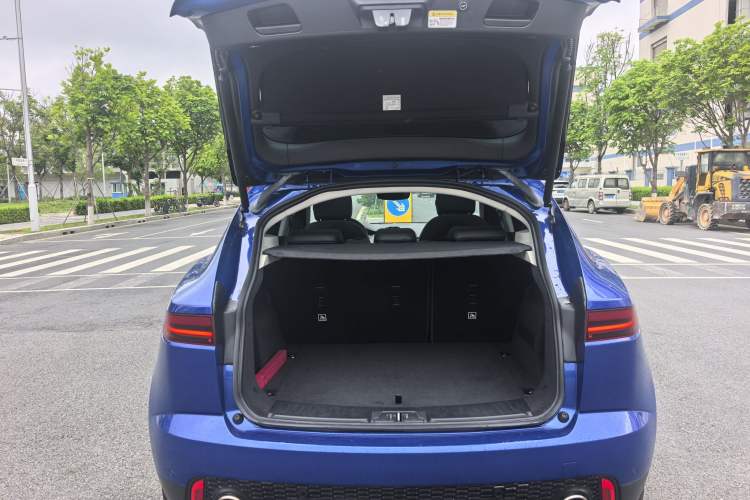 Used Jaguar E-PACE 2018 P200 S China VI Trunk