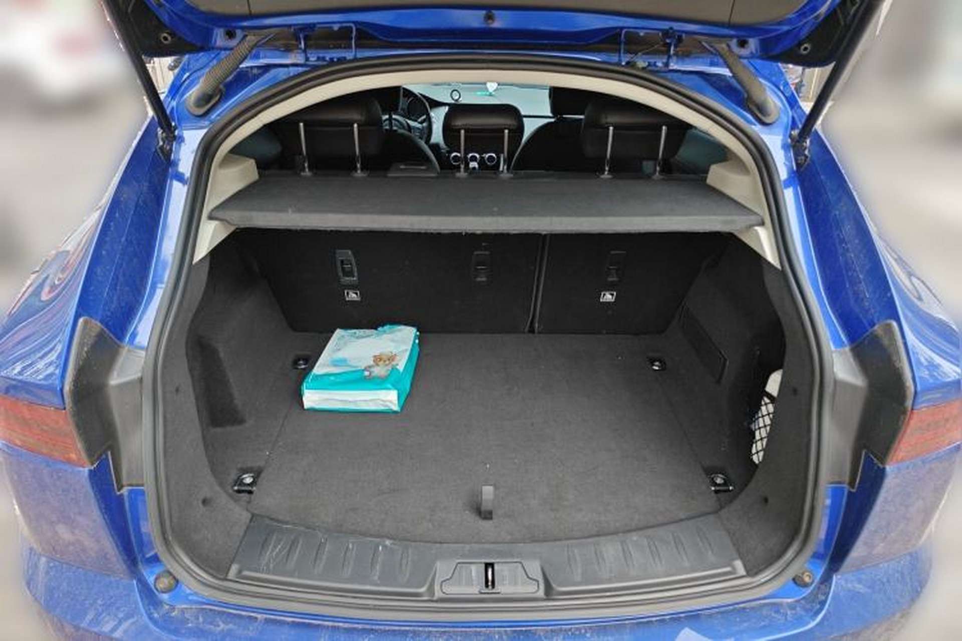 Used Jaguar E-PACE 2018 P200 China VI Trunk