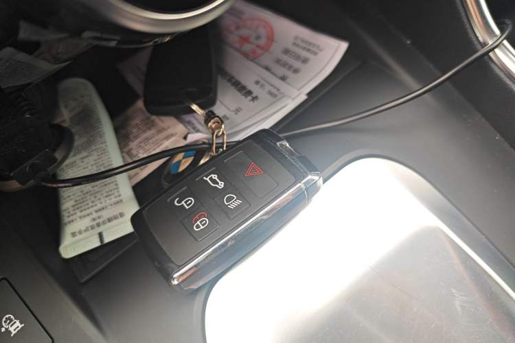 Used Jaguar E-PACE 2018 P250 S China VI Vehicle Key