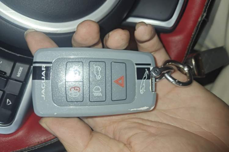 Used Jaguar E-PACE 2018 P200 S China VI Vehicle Key