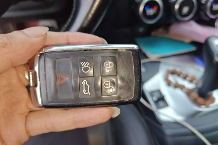 Used Jaguar E-PACE 2018 P250 S China VI Vehicle Key
