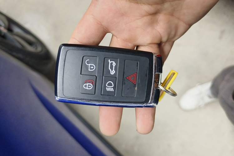 Used Jaguar E-PACE 2018 P250 S China VI Vehicle Key
