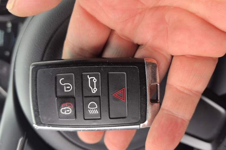 Used Jaguar E-PACE 2018 P250 S China VI Vehicle Key