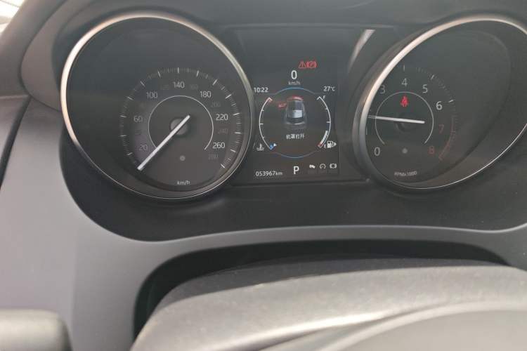 Used Jaguar E-PACE 2018 P200 S China V-standard Odometer Close Up