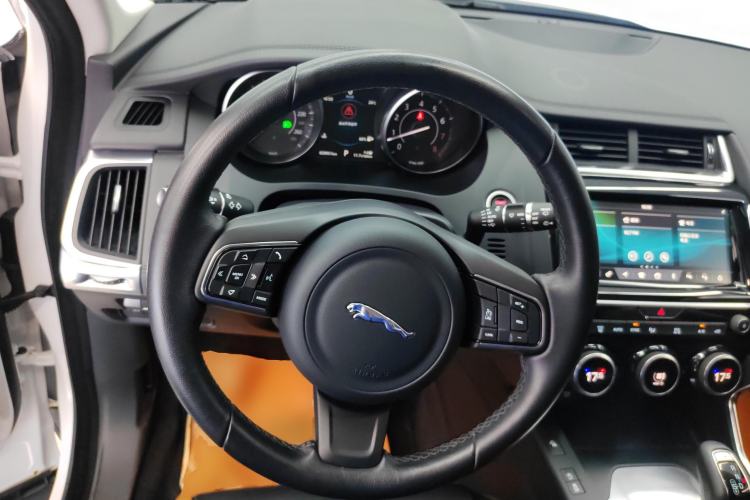 Used Jaguar E-PACE 2018 P200 S China VI Steering Wheel