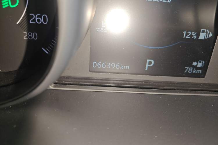 Used Jaguar E-PACE 2018 P200 First Edition Limited Edition China V Standard Odometer Close Up